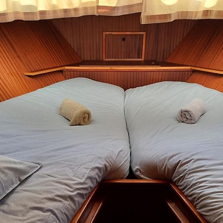 Motor Yacht Amstelle Hotel Amsterdam Bagian luar foto
