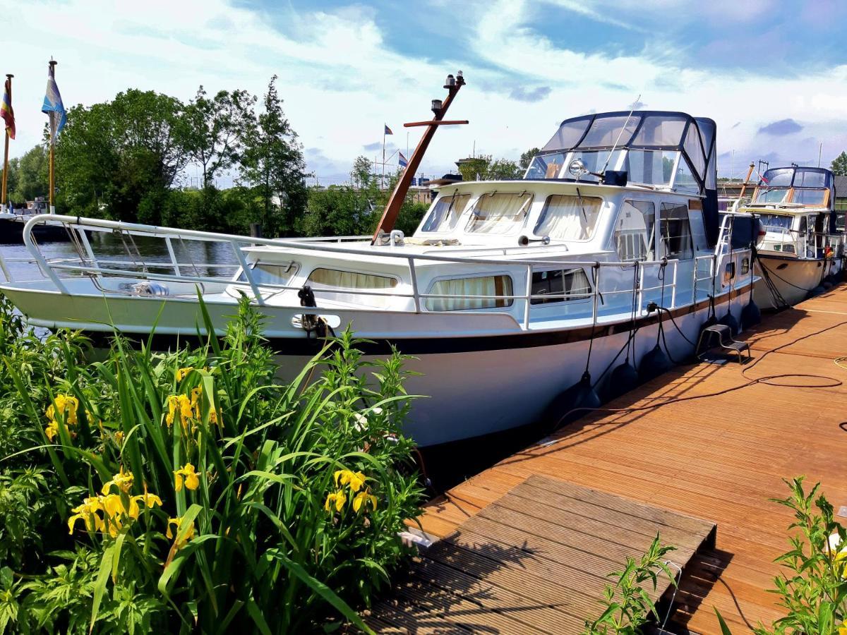Motor Yacht Amstelle Hotel Amsterdam Bagian luar foto