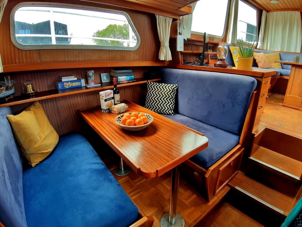 Motor Yacht Amstelle Hotel Amsterdam Bagian luar foto